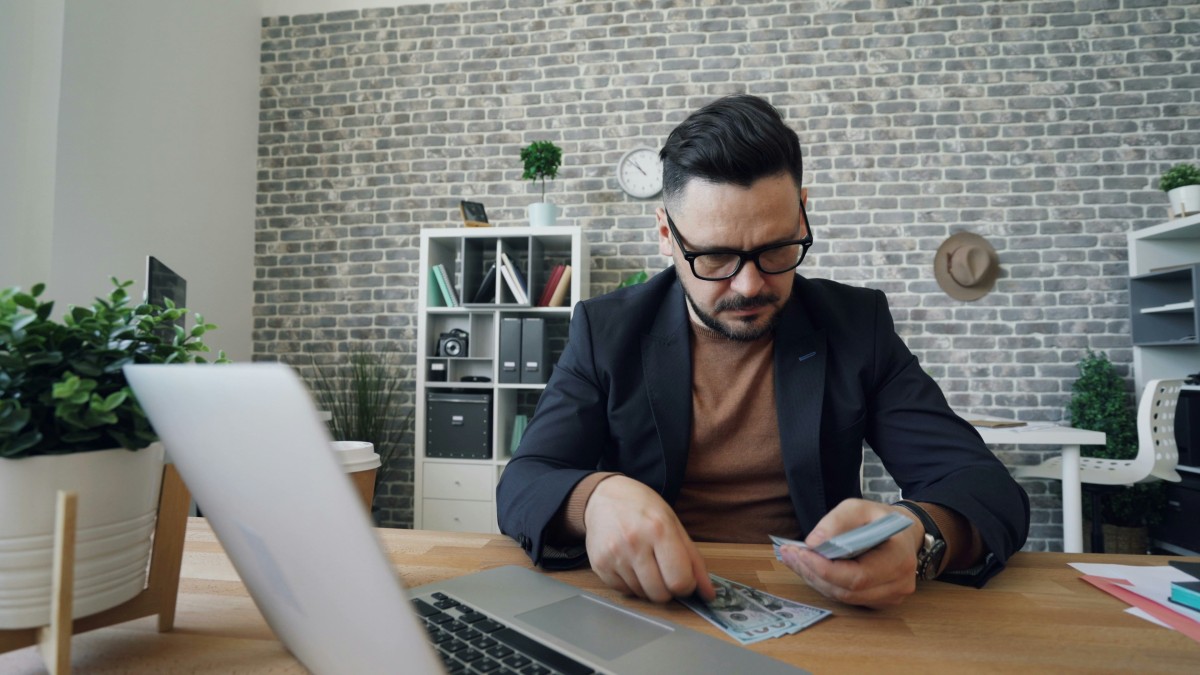 UK small business owner discussing digital marketing strategies